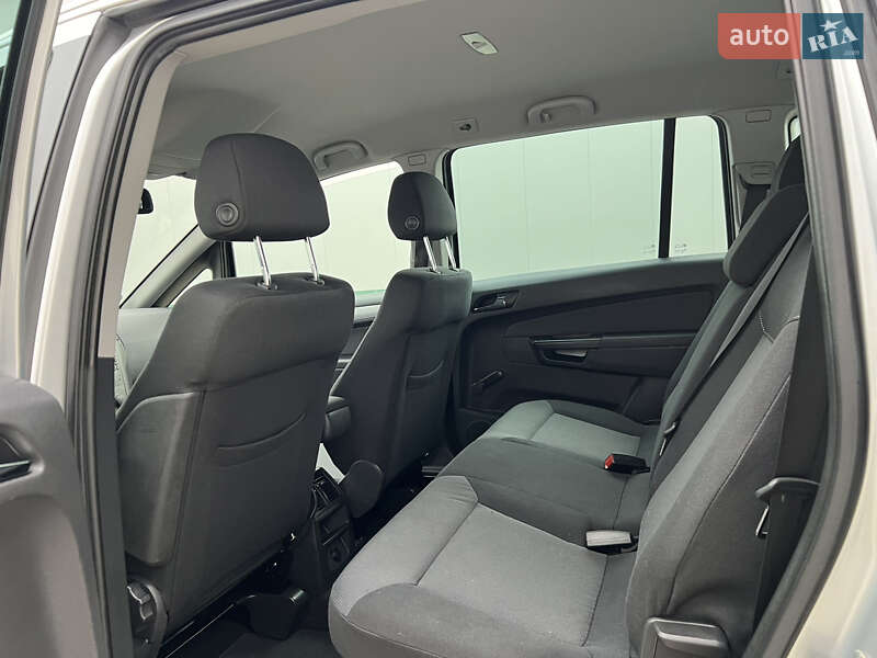 Минивэн Opel Zafira 2007 в Виннице