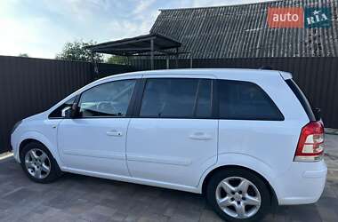 Минивэн Opel Zafira 2008 в Гостомеле
