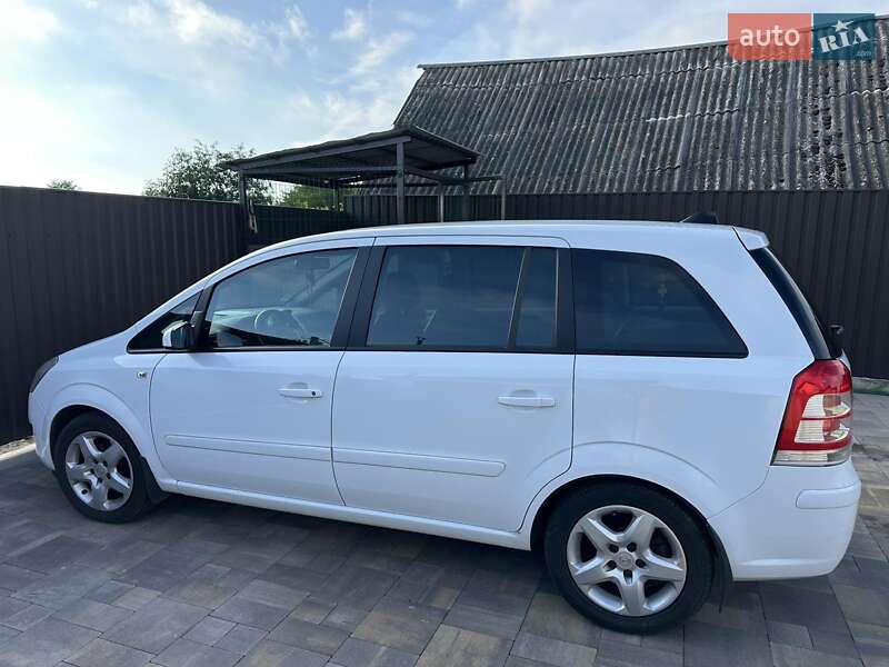 Opel Zafira 2008