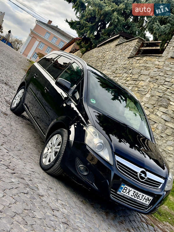 Минивэн Opel Zafira 2009 в Каменец-Подольском