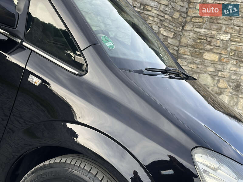 Минивэн Opel Zafira 2009 в Каменец-Подольском