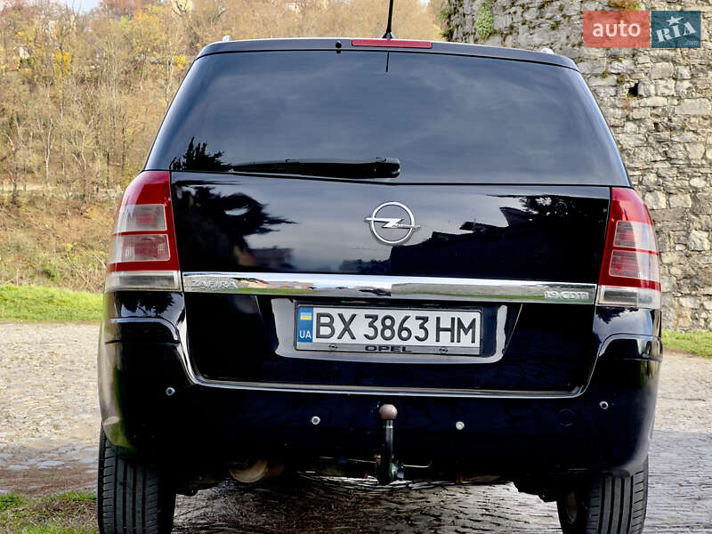 Минивэн Opel Zafira 2009 в Каменец-Подольском