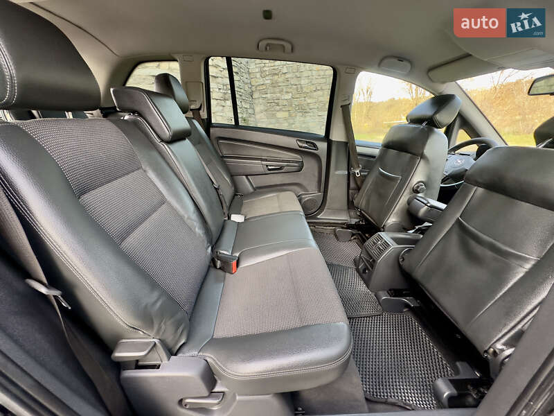 Минивэн Opel Zafira 2009 в Каменец-Подольском