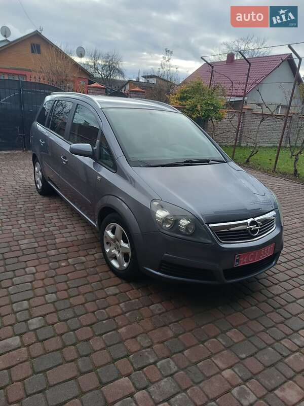 Минивэн Opel Zafira 2008 в Калуше