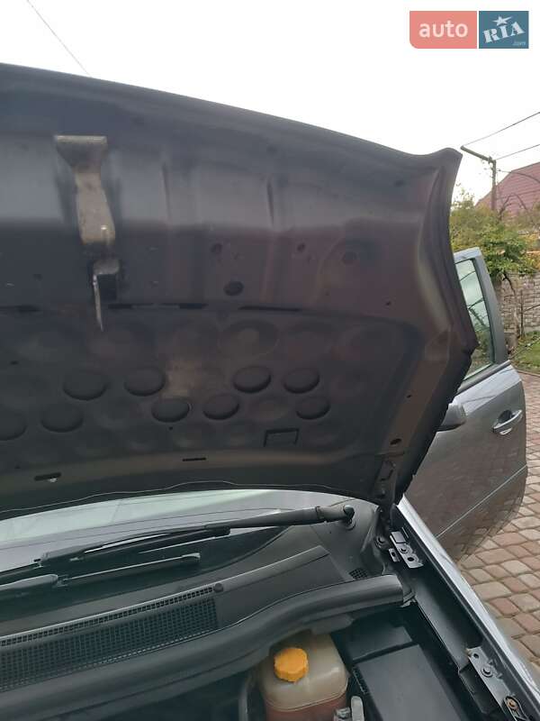 Минивэн Opel Zafira 2008 в Калуше