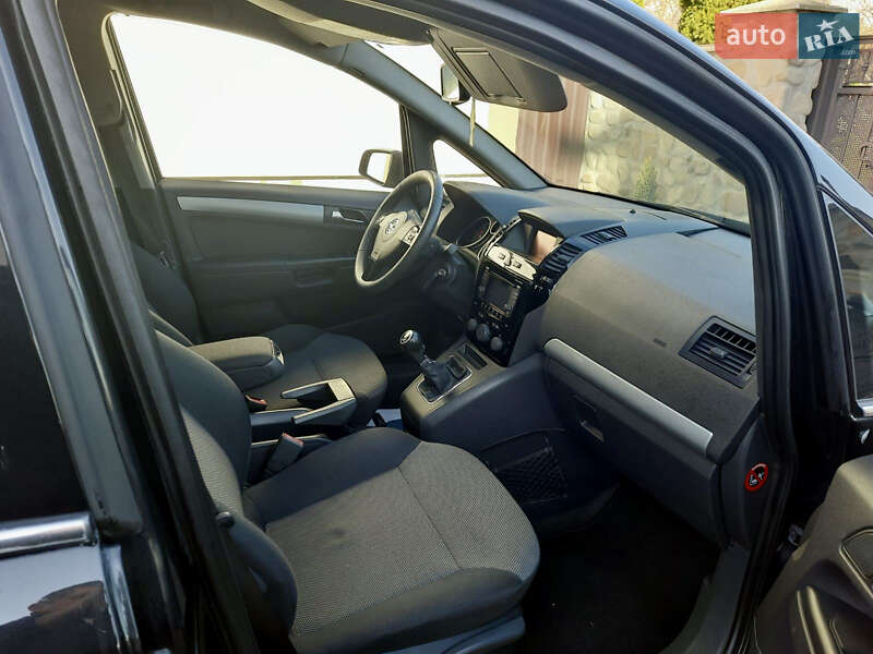 Минивэн Opel Zafira 2014 в Калуше