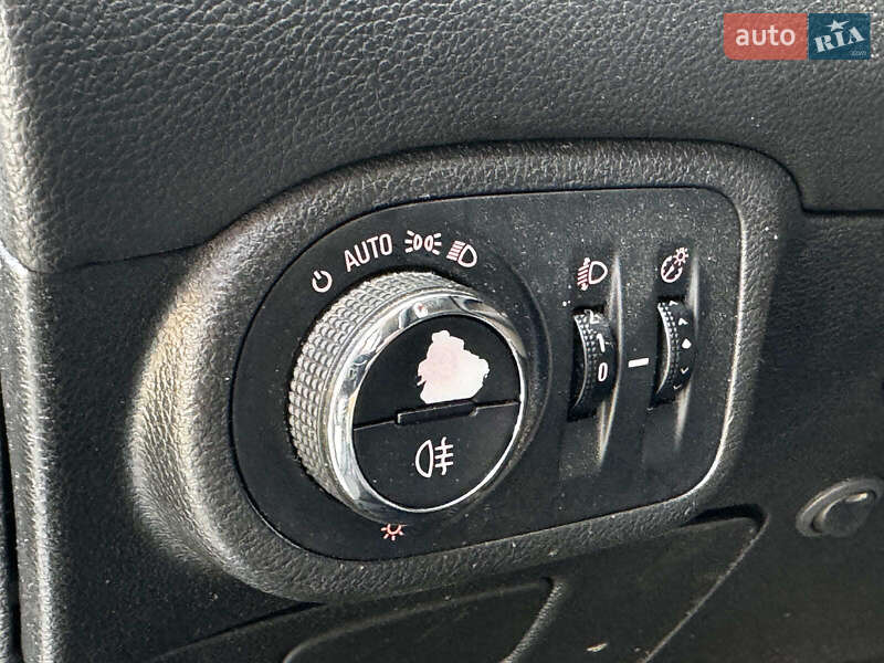 Минивэн Opel Zafira 2012 в Харькове