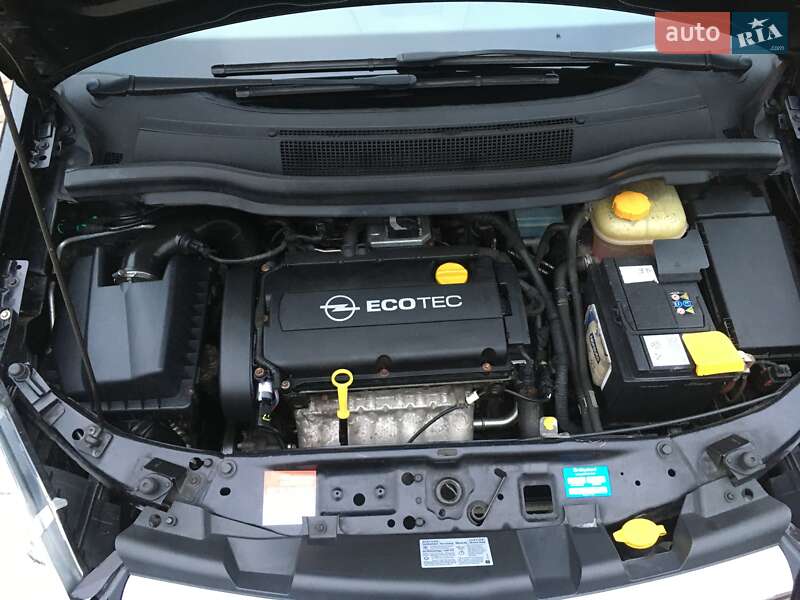 Минивэн Opel Zafira 2009 в Харькове