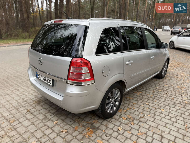 Минивэн Opel Zafira 2010 в Львове