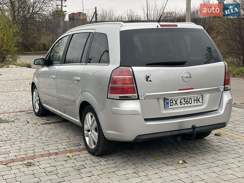 Минивэн Opel Zafira 2008 в Староконстантинове