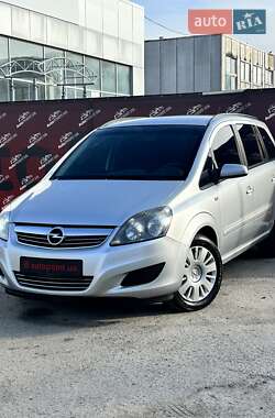 Минивэн Opel Zafira 2012 в Сумах