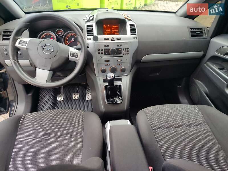 Минивэн Opel Zafira 2008 в Теребовле