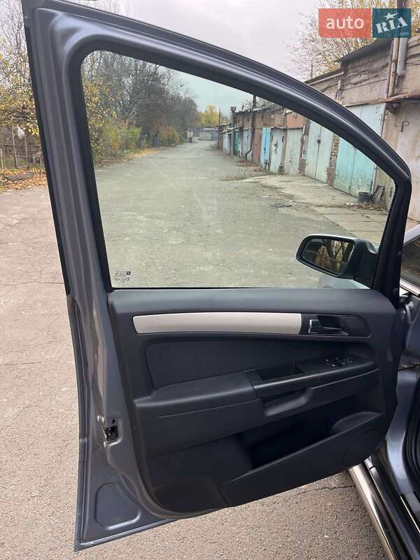 Мінівен Opel Zafira 2008 в Кривому Розі фото 16 Мінівен Opel Zafira 2008 в Кривому Розі