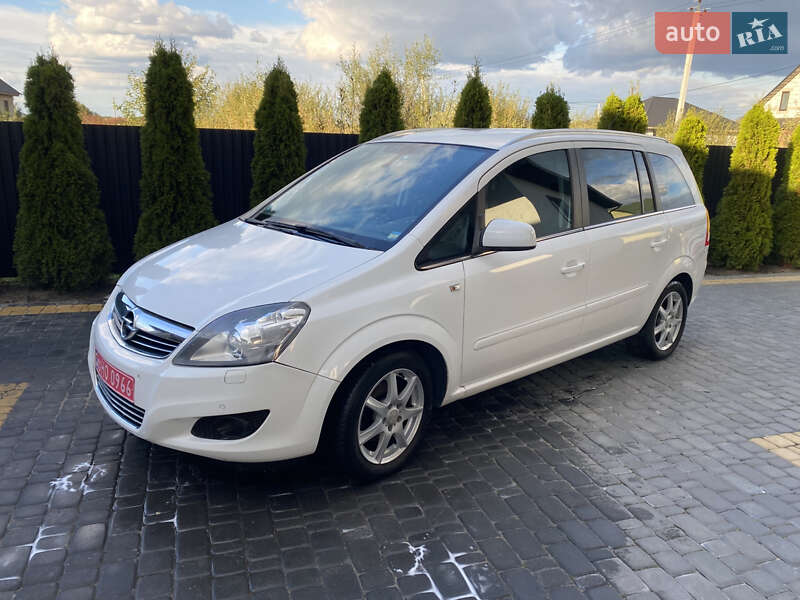 Opel Zafira 2013 Opel Zafira 2013
