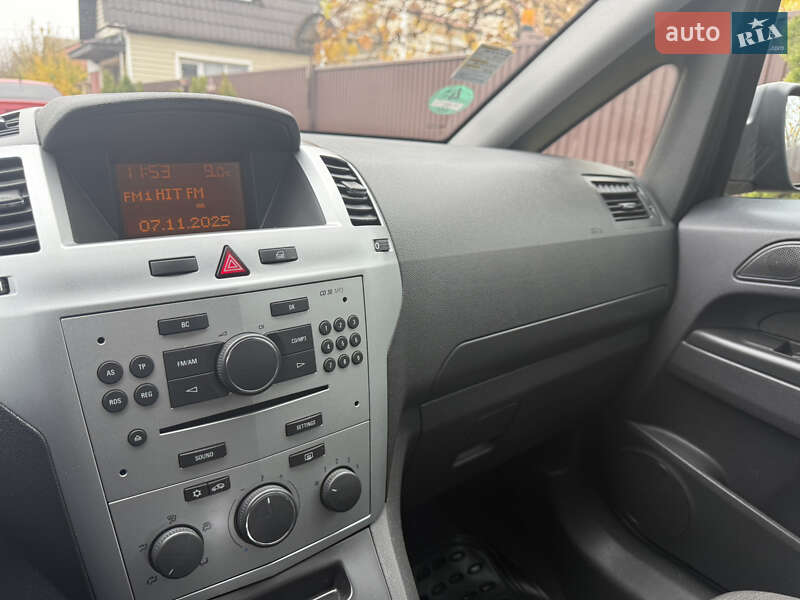 Минивэн Opel Zafira 2010 в Борисполе