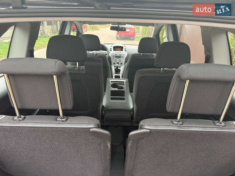 Минивэн Opel Zafira 2010 в Борисполе