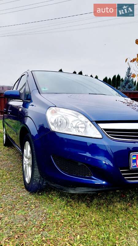 Минивэн Opel Zafira 2009 в Ровно фото 3 Минивэн Opel Zafira 2009 в Ровно