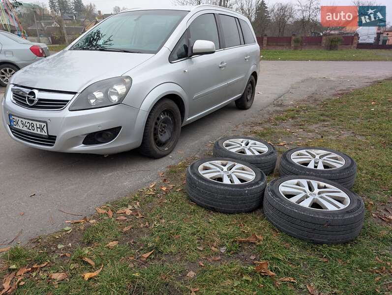 Opel Zafira 2010