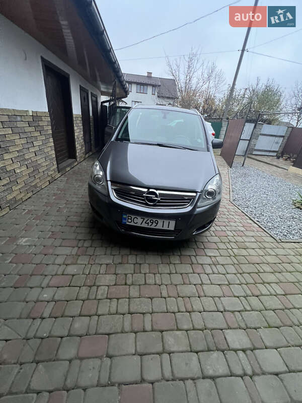 Минивэн Opel Zafira 2011 в Львове