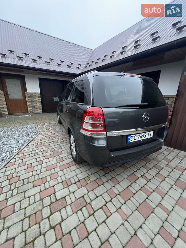 Минивэн Opel Zafira 2011 в Львове