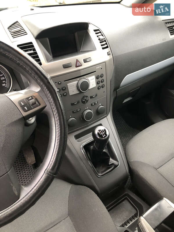 Минивэн Opel Zafira 2006 в Львове фото 5 Минивэн Opel Zafira 2006 в Львове