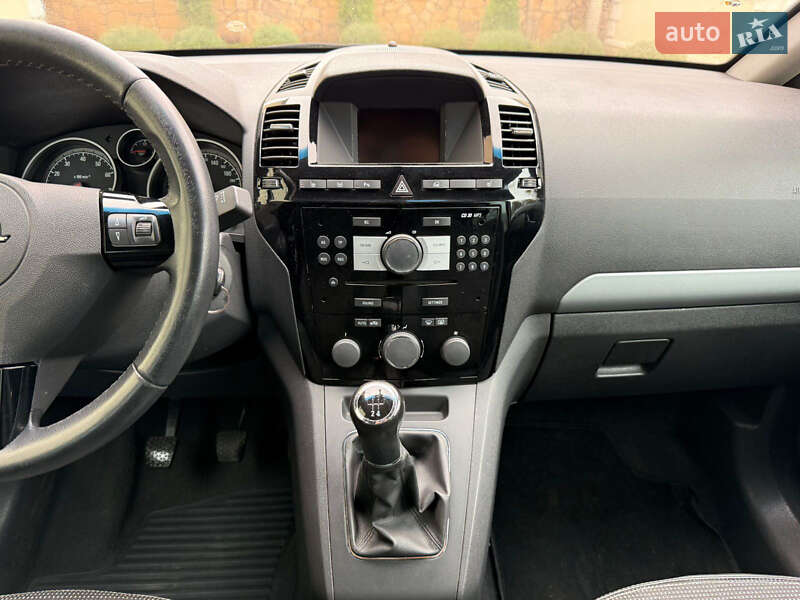 Минивэн Opel Zafira 2009 в Могилев-Подольске