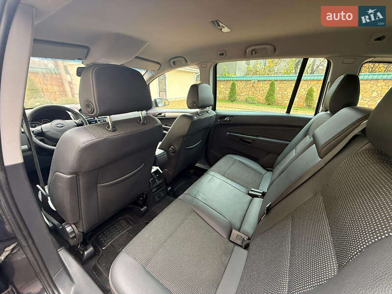 Минивэн Opel Zafira 2009 в Могилев-Подольске