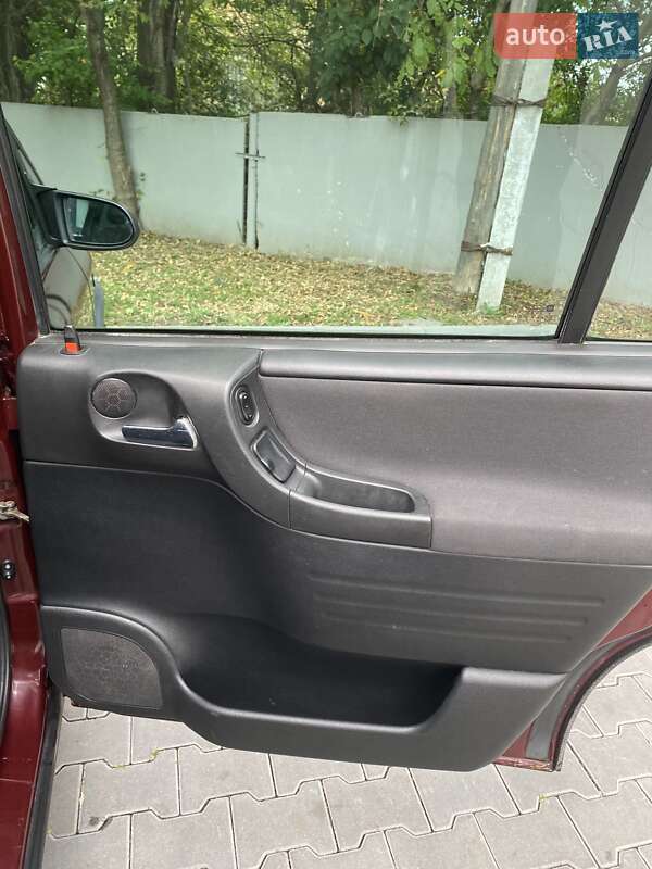 Минивэн Opel Zafira 2004 в Хмельнике