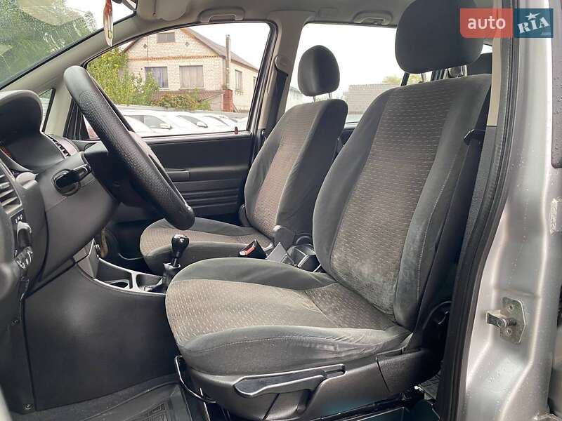 Мінівен Opel Zafira 2005 в Києві