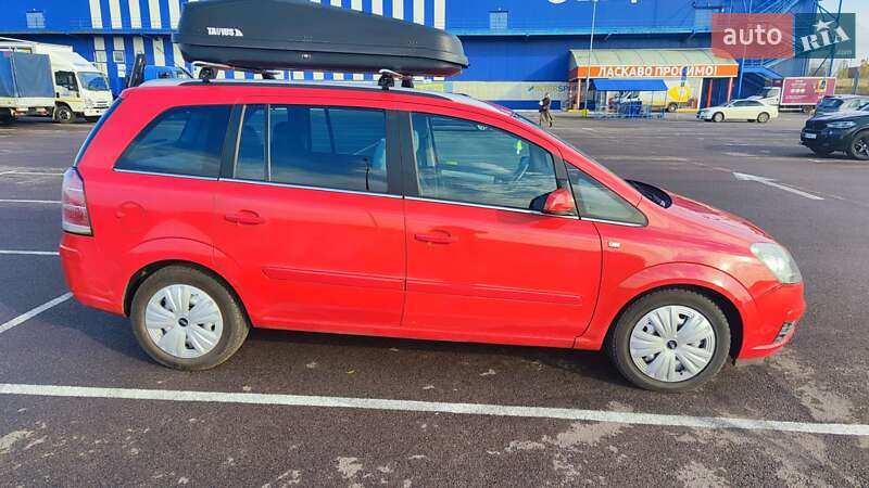 Мінівен Opel Zafira 2006 в Рівному