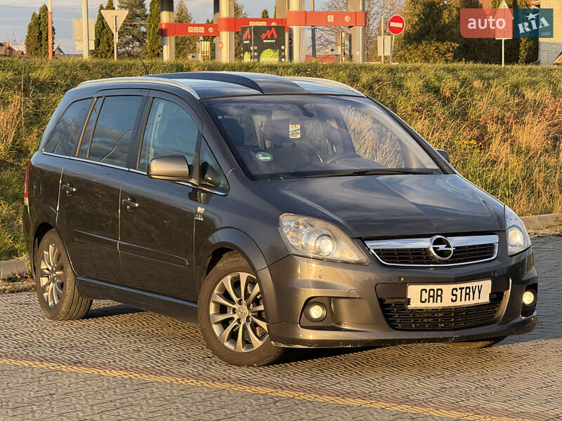 Мінівен Opel Zafira 2011 в Стрию