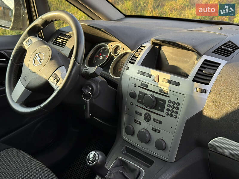 Мінівен Opel Zafira 2011 в Стрию