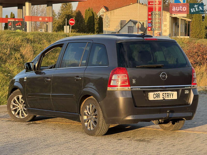 Мінівен Opel Zafira 2011 в Стрию