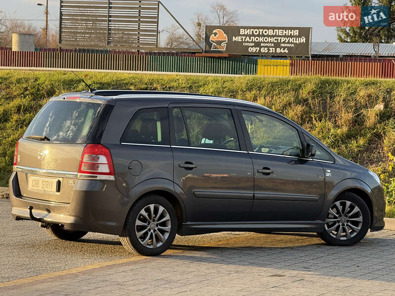 Мінівен Opel Zafira 2011 в Стрию