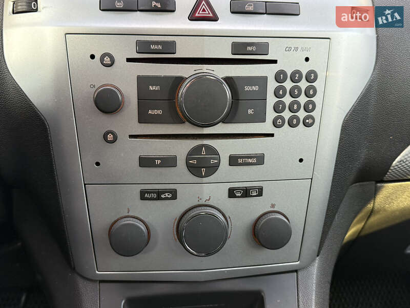 Мінівен Opel Zafira 2011 в Стрию