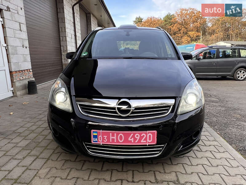 Мінівен Opel Zafira 2008 в Луцьку