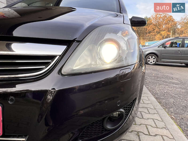 Мінівен Opel Zafira 2008 в Луцьку