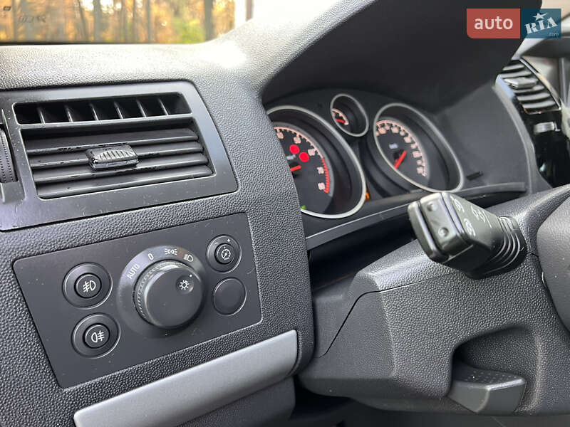 Мінівен Opel Zafira 2008 в Луцьку