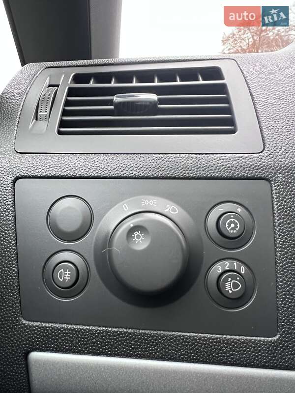 Минивэн Opel Zafira 2011 в Белогородке