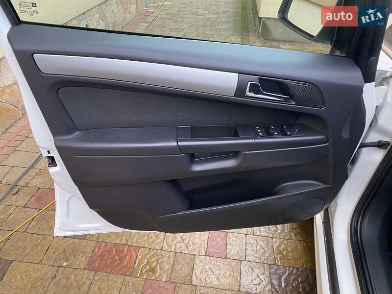 Мінівен Opel Zafira 2012 в Ковелі