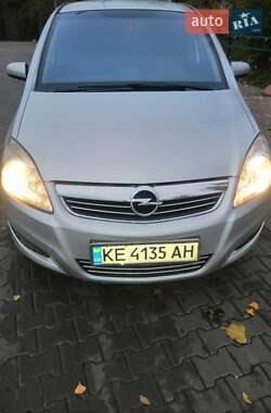 Минивэн Opel Zafira 2008 в Кривом Роге