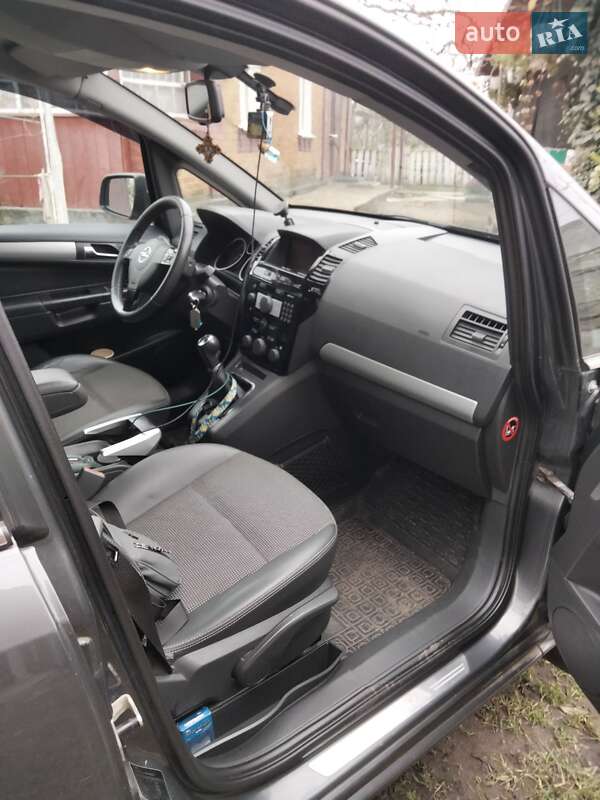 Мінівен Opel Zafira 2011 в Фастові