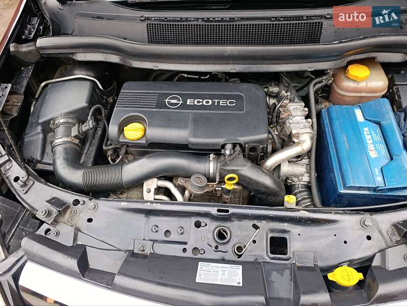 Минивэн Opel Zafira 2009 в Луцке