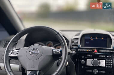 Минивэн Opel Zafira 2011 в Ивано-Франковске