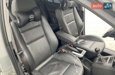 Минивэн Opel Zafira 2011 в Ивано-Франковске