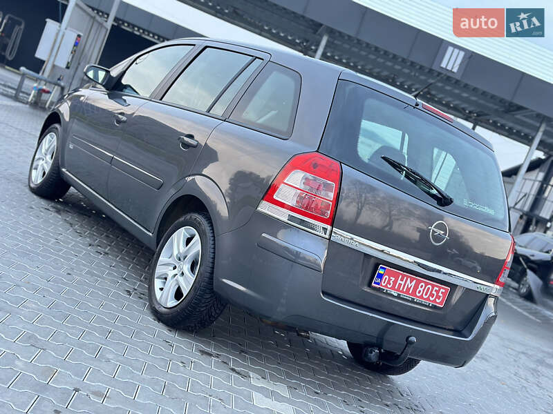 Минивэн Opel Zafira 2009 в Владимире