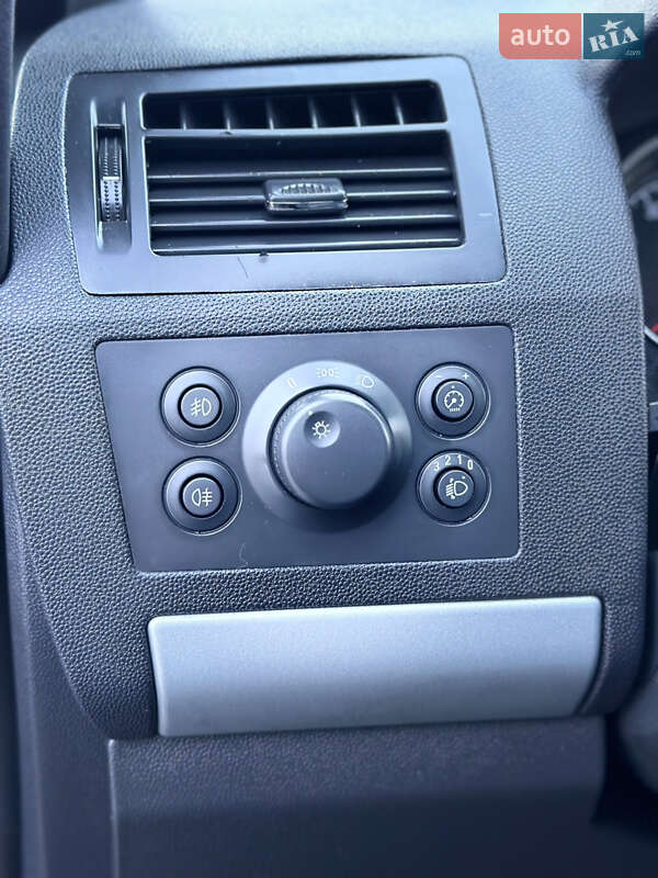 Минивэн Opel Zafira 2009 в Владимире