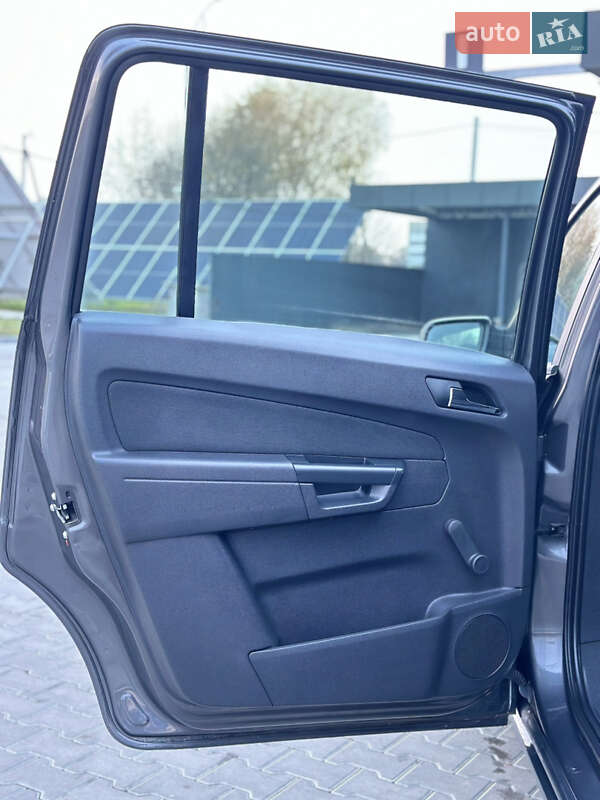 Минивэн Opel Zafira 2009 в Владимире