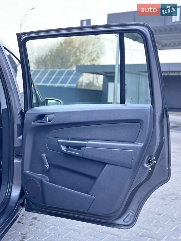 Минивэн Opel Zafira 2009 в Владимире