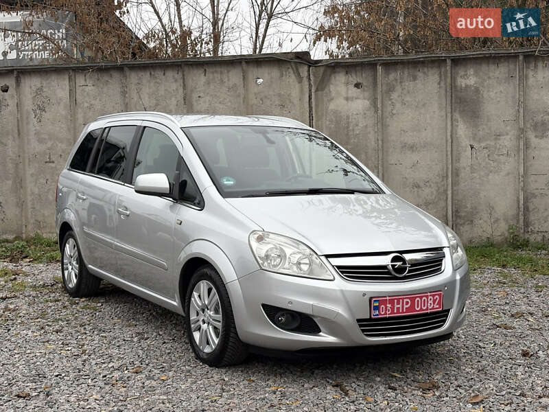 Мінівен Opel Zafira 2010 в Білій Церкві